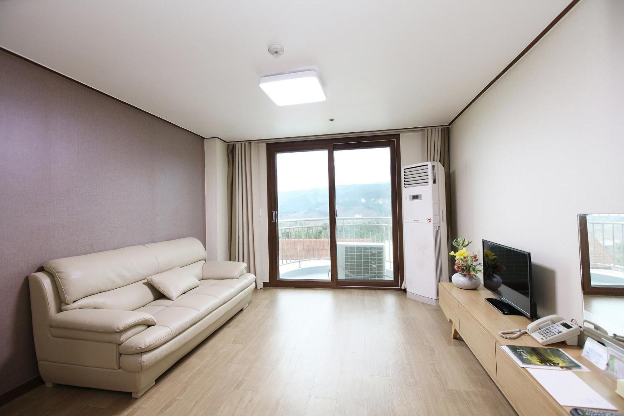 Ilsung Resort Sulak Госеонг Екстериор снимка